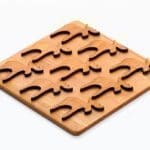 Underlägg i alträ med älg